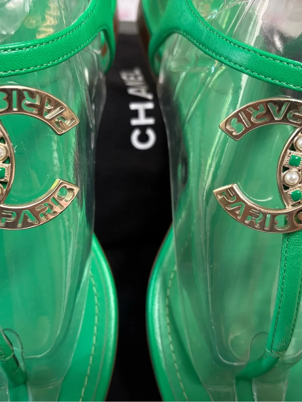 CHANEL-RARE- Green Leather T-Strap CC Sandals